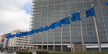 Bandiere dell'UE a palazzo Berlaymont. Crediti: Commissione europea