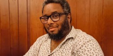Il giornalista Angelo Boccato, autore de' "L'ombra lunga dell'impero, Voci afrodiscendenti tra razzismo sistemico, colonialismo e resistenza globale"
