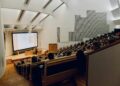 Lezione universitaria. Crediti: Dom Fou via Unsplash