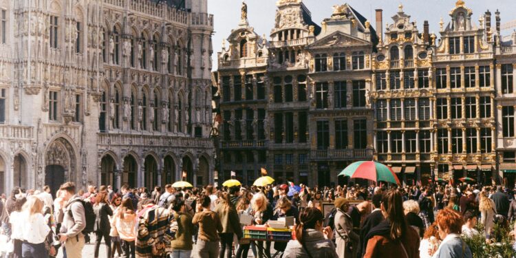 Grand Place (Bruxelles). Crediti: Nate Holland via Unsplash