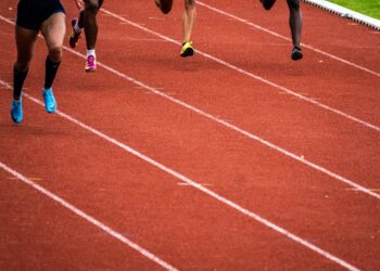 Gara di atletica. Crediti: Nicolas Hoizey via Unsplash