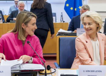Da sinistra a destra, la presidente del Parlamento europeo, Roberta Metsola, e la presidente della Commissione europea, Ursula von der Leyen. Crediti: Commissione europea