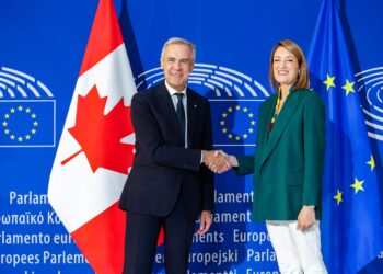 Il primo ministro canadese, Mark Carney, accolto questa mattina (17 settembre) dalla presidente del Parlamento europeo, Roberta Metsola. Source: EU Parliament