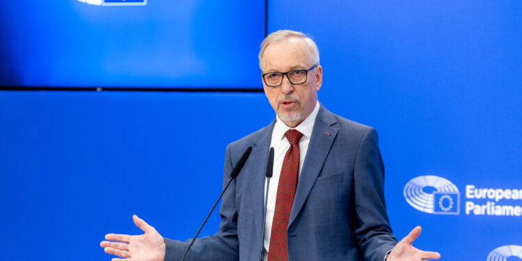L'eurodeputato del Partito popolare europeo e relatore ufficiale del programma Erasmus, Bogdan Zdrojewski. Crediti: Parlamento europeo