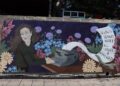 Il memoriale dedicato alla giornalista maltese Daphne Caruana Galizia presso il campus Msida dell'Università di Malta. La scritta sul foglio recita: "Preferisco essere affamata e libera che ben nutrita e oppressa"
[foto: Christian Camenzuli/Wikimedia Commons