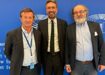 L'eurodeputato Giorgio Gori con Vittorio Rodeschini, presidente di Arketipos, e Andrea Cassone, presidente di AIAPP