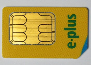 Una carta SIM per telefoni [foto: Wikimedia Commons]