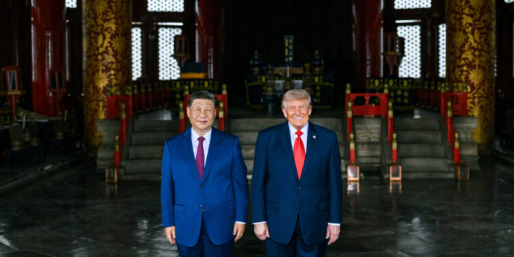 I presidenti cinese, Xi Jinping, e statunitense, Donald Trump, in un incontro a maggio 2026. Source: Imagoeconomica via the Withe House