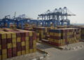 Container in un porto [foto: imagoeconomica]