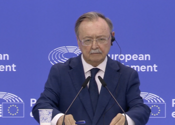 il sindaco di Ceuta, Juan Jesús Vivas, al Parlamento europeo. Crediti: Commissione europea