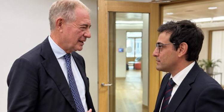 ll ministro delle Imprese e del Made in Italy, Adolfo Urso, e il vicepresidente esecutivo responsabile per la Strategia industriale, Stephane Séjourné. Crediti: Canali social del ministro Adolfo Urso 