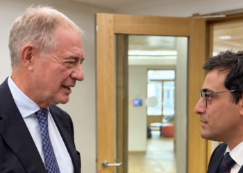 ll ministro delle Imprese e del Made in Italy, Adolfo Urso, e il vicepresidente esecutivo responsabile per la Strategia industriale, Stephane Séjourné. Crediti: Canali social del ministro Adolfo Urso 