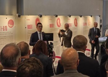 Inaugurazione della mostra promossa dal'eurodeputato (ECR), Paolo Inselvini, al Parlamento europeo di Strasburgo. Crediti: Eunews