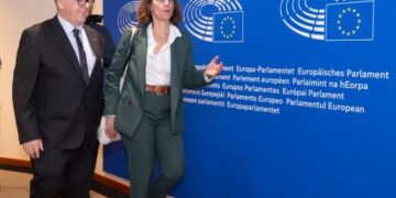 La neoeletta presidente del Consiglio economico, sociale e ambientale francese, Claire Thoury, con il presidente del CESE, Séamus Boland. Source: EESC