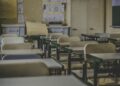 Banchi di scuola. Crediti: Feliphe Schiarolli via Unsplash