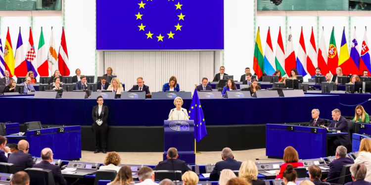 La presidente della Commissione europea, Ursula von der Leyen, pronuncia il discorso sullo Stato dell'Unione [Strasburgo, 26 settembre 2026. Foto: Fred MARVAUX Copyright: © European Union 2026 - Source : EP]