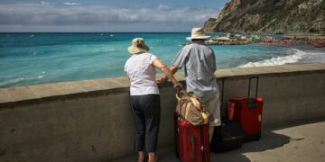 Turisti al Monterosso al Mare (Liguria). Crediti: Vidar Nordli-Mathisen via Unsplash