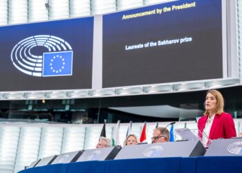 La presidente del Parlamento europeo, Roberta Metsola, annuncia il vincitore del Premio Sakharov per la libertà di pensiero 2026: è la Corte Penale Internazionale. 22 Ottobre 2026. Source: © European Union 2026 - Source : EP