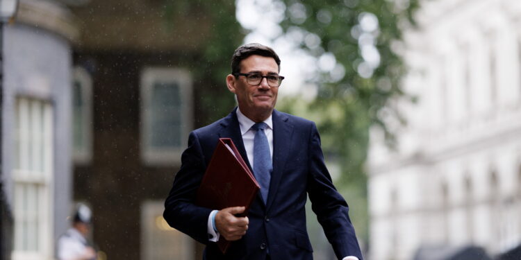 Il primo ministro britannico Andy Burnham (Imagoeconomica)