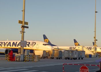 Velivoli Ryanair all'aeroporto di Bruxelles-Charleroi [Charleroi, 29 giugno 2022. Foto: Emanuele Bonini]
