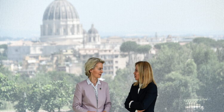La presidente della Commissione europea, Ursula von der Leyen, e la presidente del Consiglio dei ministri, Giorgia Meloni. Crediti: Sara Minelli