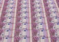 Banconote da 500 euro, mazzette di soldi [foto: imagoeconomica]