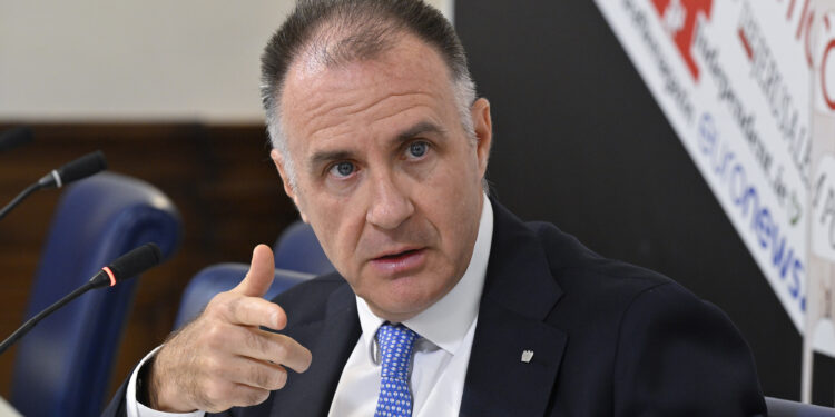 Il presidente di Confindustria, Emanuele Orsini, agli Stati generali del mondo dei servizi. 14 Ottobre 2026. Source: Luigi Mistrulli via Imagoeconomica