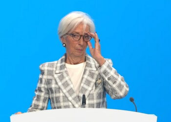Christine Lagarde, presidente della BCE, in conferenza stampa dopo il Consiglio direttivo BCE. 29 ottobre 2026. Source: Imagoeconomica