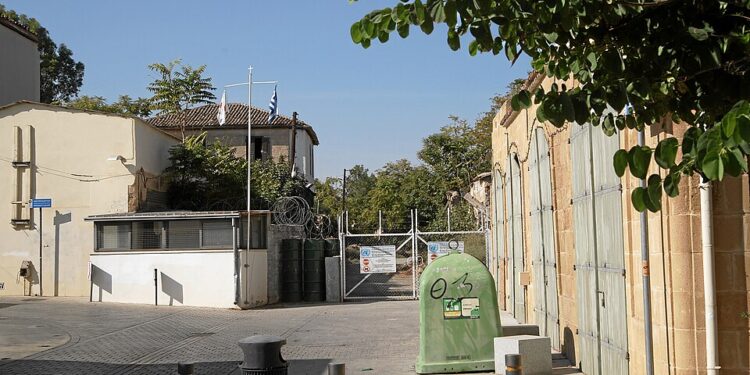Zona cuscinetto a Nicosia, capitale divisa e contesa di Cipro [foto: Mboesch/Wikimedia Commons]