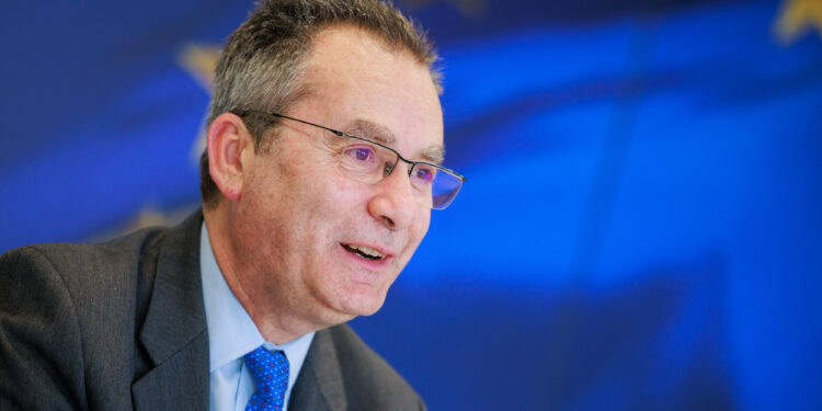 Il commissario presso la Commissione nazionale per le società e la borsa (CONSOB), Carlo Comporti. Crediti: Commissione europea
