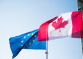 Bandiera UE e Canada volano su Palazzo Berlaymont. Crediti: Commissione europea