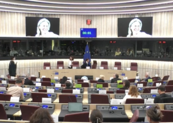 Tributo alla giornalista Anna Politkovskaya alla plenaria di Strasburgo. Crediti: Commissione europea
