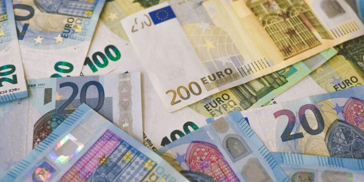 Euro. Crediti: Ibrahim Boran via Unsplash