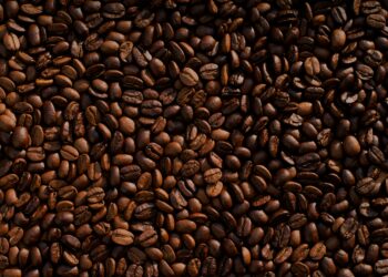 Chicchi di caffè. Crediti: Mike Kenneally via Unsplash