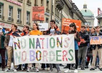 Proteste contro Frontex. Crediti: Mortaza Shahed via Unsplash