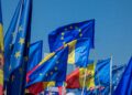 Bandiere dell'UE e della Moldavia. Crediti: Sasha Pleshco via Unsplash