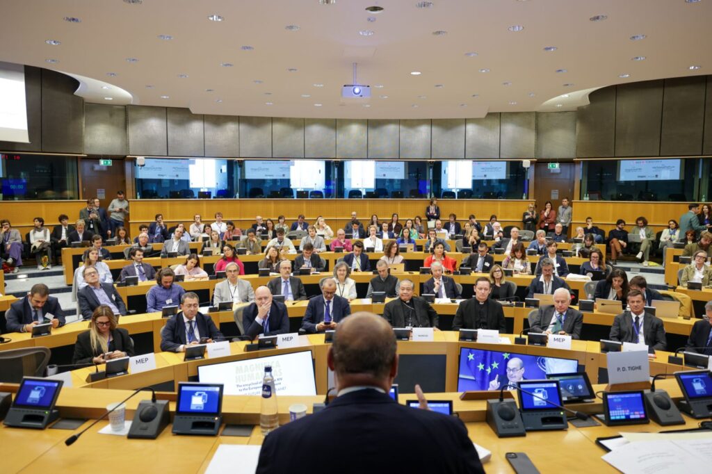 Intelligenza artificiale, Zingaretti: “La tecnologia non è neutrale”